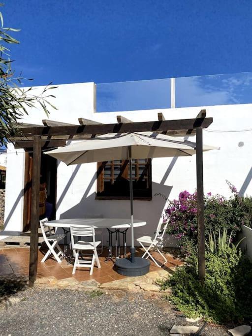 Orange House, Surf&Yoga Lajares Villa ภายนอก รูปภาพ
