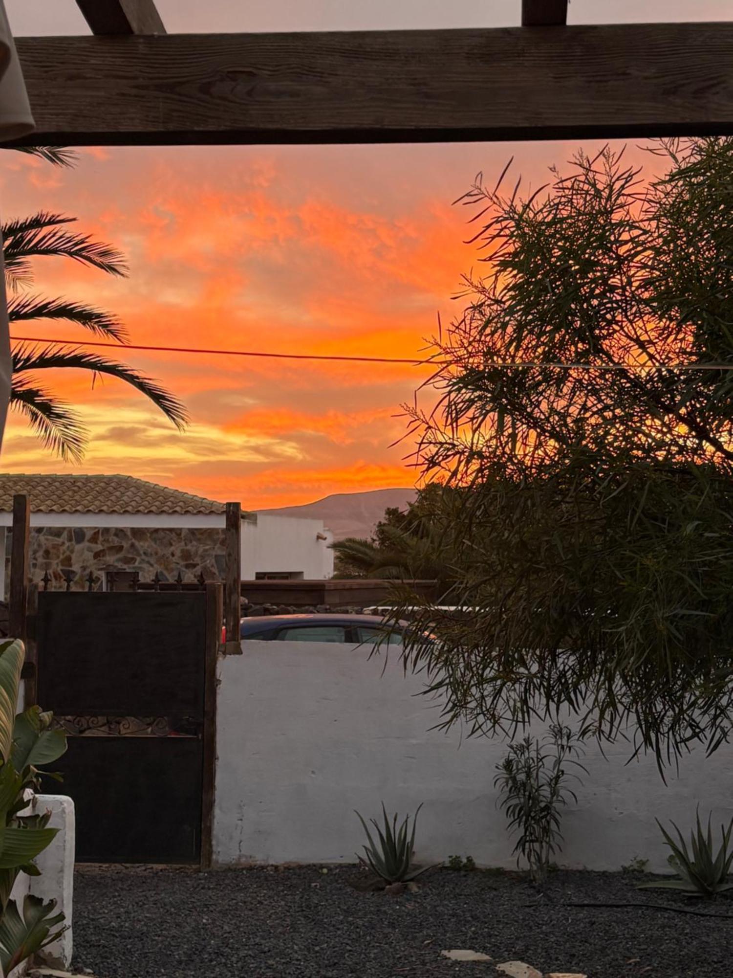 Orange House, Surf&Yoga Lajares Villa ภายนอก รูปภาพ